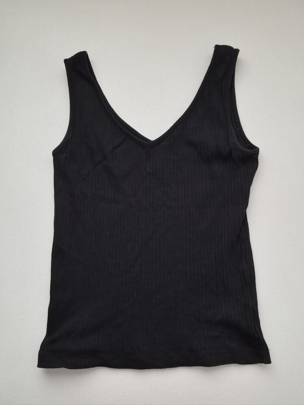 Kotn Ribbed V Neck Tank Top